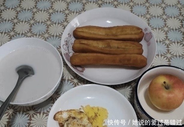 剩菜剩饭|“妈妈我好饿”,家长这3种“敷衍”早餐,会让孩子身体发育迟缓