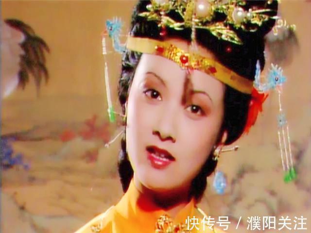 王熙凤!红楼梦平儿和薛宝钗的一次“交锋”,薛宝钗的虚伪面目暴露无遗