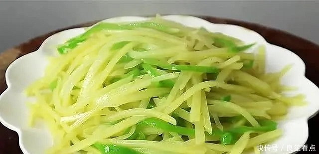 几道农家菜,香辣解馋,还异常鲜美,家人胃口大开吃得津津有味!