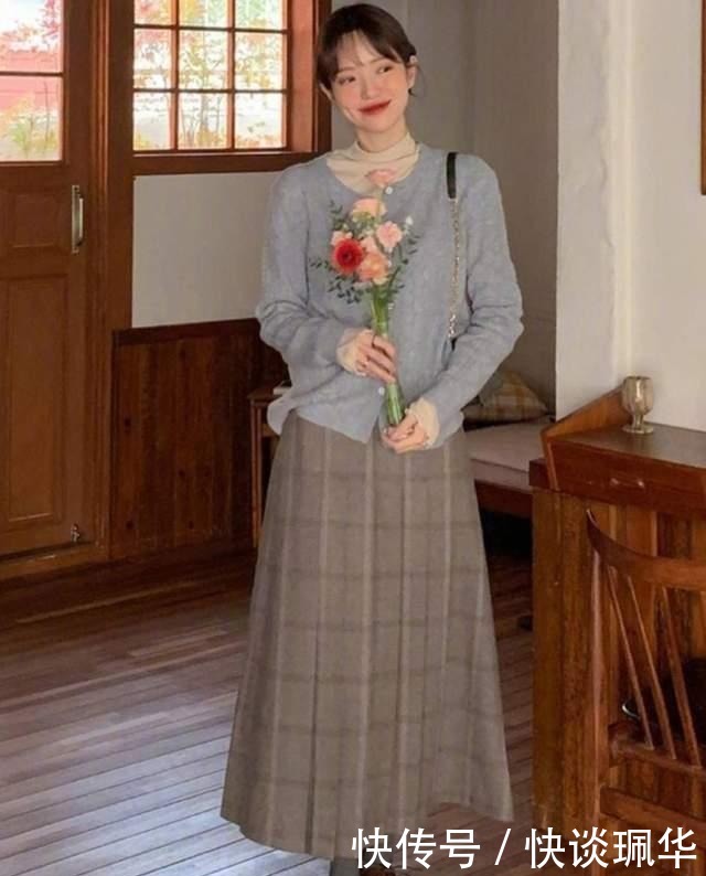 身长腿短穿衣显矮？没关系！学会这3个小技巧，打造完美比例