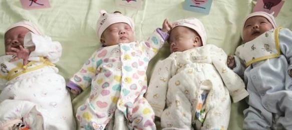 二胎|双胞胎女儿3岁，妈妈又怀二胎，孩子出生后大家无语了