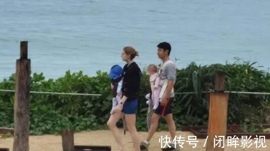 剥蒜|撒贝宁用刀剥蒜!刀面压蒜手握拳重锤,惊得身边众人直呼:小心手