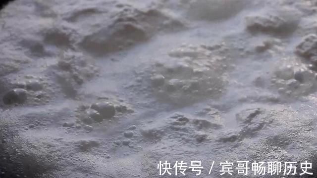 做法|荷包蛋这做法头一次见,又快速又不散开,一次做6个,太香了