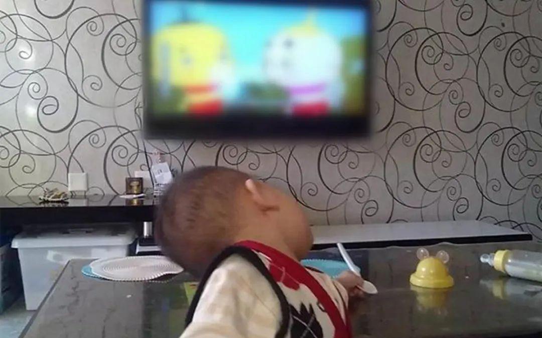 看电视|孩子3岁才能看电视?耶鲁大学的研究结果刷新你的认知,值得一看