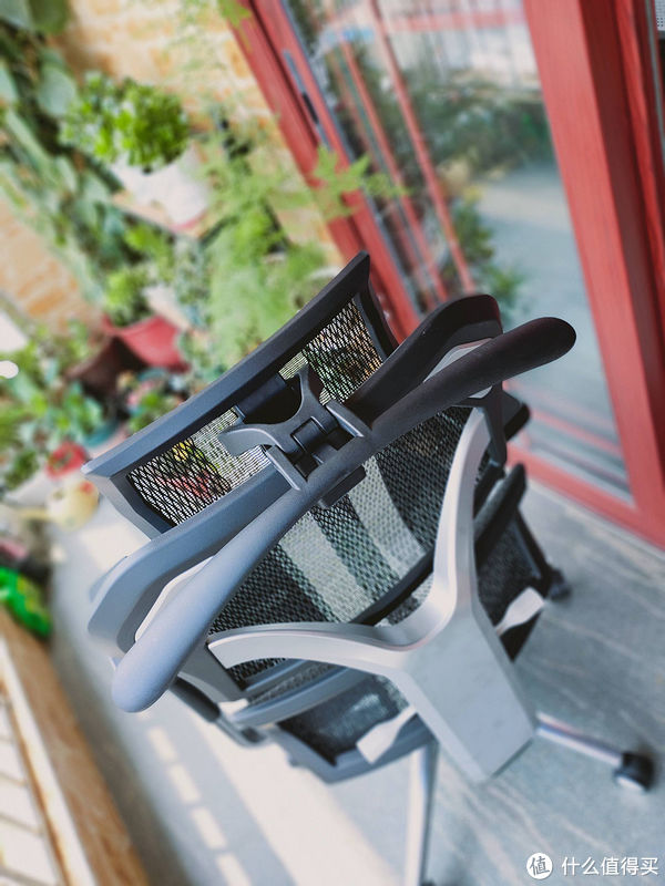 穷人|穷人的剁手清单 篇六十四：是什么让我又买了一把享耀家人体工学椅？当然是舒服