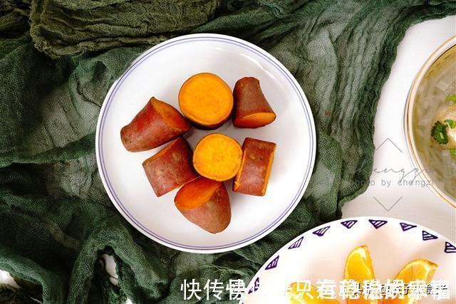 45岁阿姨轻断食午餐，走红朋友圈，网友：吃这么多还不胖，佩服
