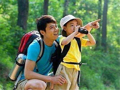 孩子|有男孩的家庭,妈妈在这3件事上越“舍得”,儿子将来越有出息