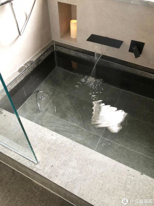 高级感|成都夫妻家的新房火了，坚持全屋“留白”，却有藏不住的高级感！