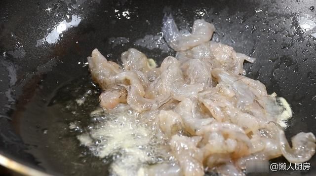 别不懂吃,韭菜和它一起炒,鲜掉了眉毛,晒朋友圈后火了