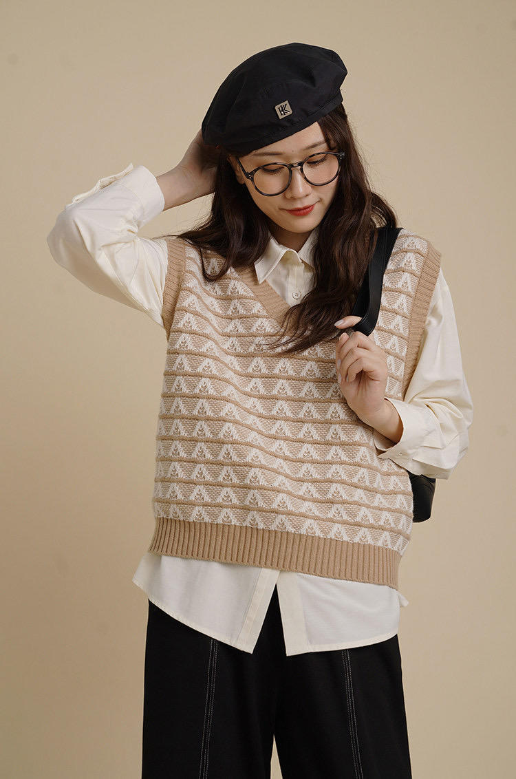 马甲|这些才是“衬衫”的高级穿法,蓝色衬衫配马甲文艺休闲,舒适随性