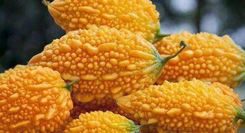 以说很多|大妈街头卖这种黄色水果,外行人吃只吃皮,内行人吃只吃籽