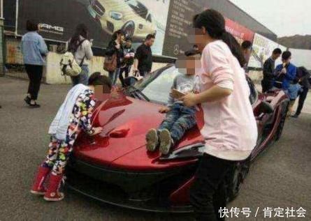 豪车|熊孩子连续掰断14根“豪车车标”,爸爸处理方式获赞,车主消气