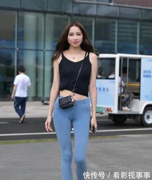 打底裤 高腰的打底裤设计显得飘逸有型,优雅气质完美展露出来,更有美感!