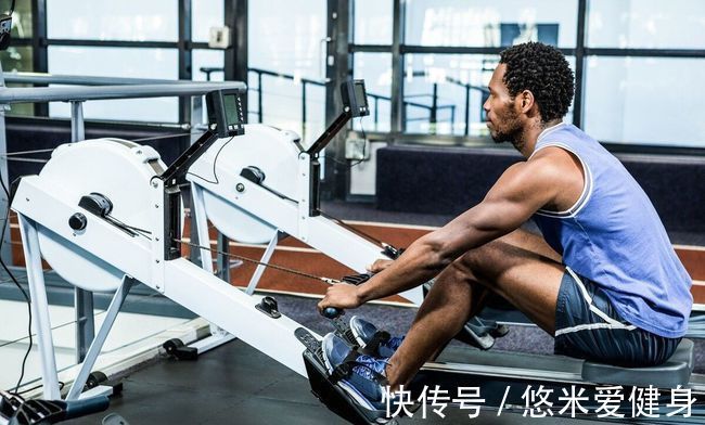 拉动|划船机锻炼什么部位？除了减脂瘦身，还能练到这4处肌肉