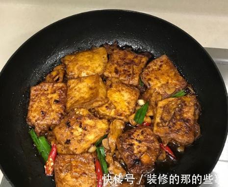做红烧豆腐时,直接下锅就错了!多加1步,比肉还香,太好吃了