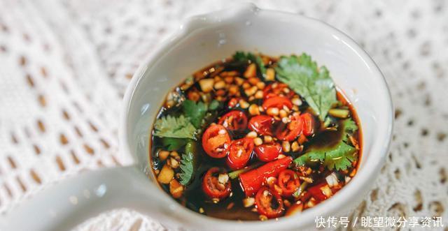 应对|吃火锅时,蘸料可别随便调,学会这3种蘸料,轻松应对所有火锅