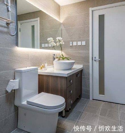 瓷砖|卫生间装修不要贴瓷砖了，如今有钱人都喜欢这样装，太聪明了！