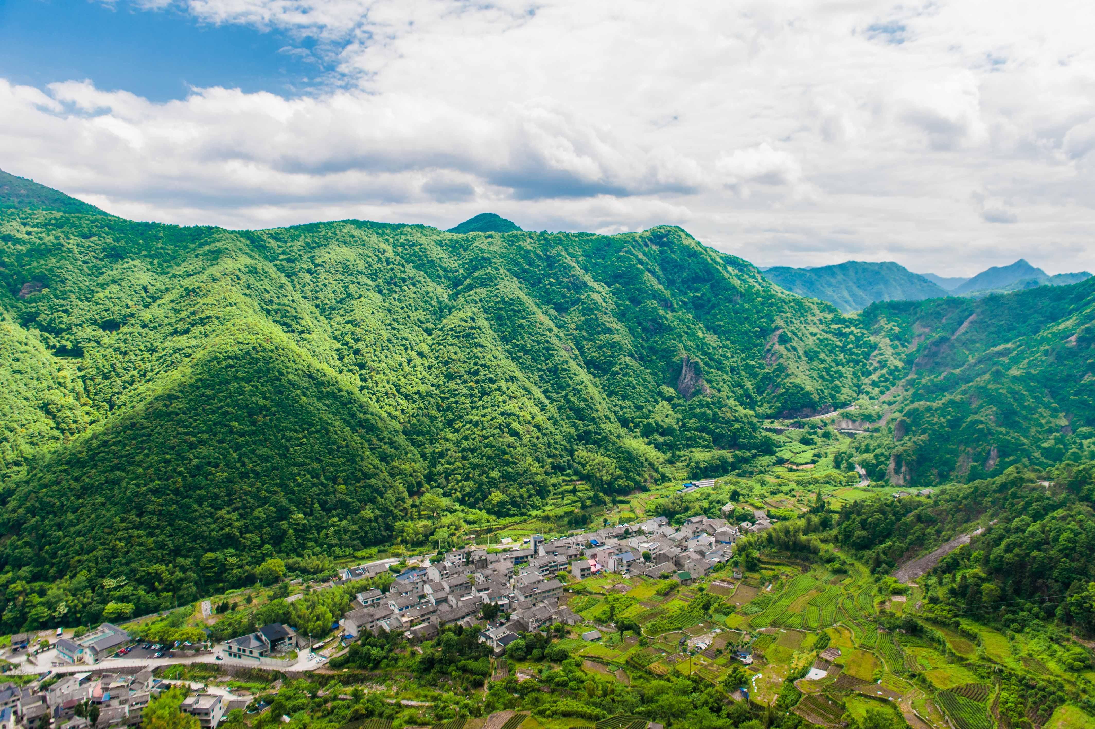 闻名|我国以山水奇秀闻名的雁荡山有多漂亮？游客：四季风景都不一样