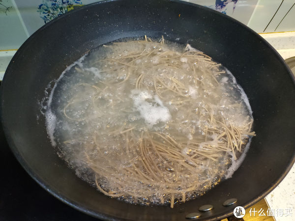 营养|减肥期天天都吃这面条，高纤维高营养，饱腹感强，体重悄悄掉