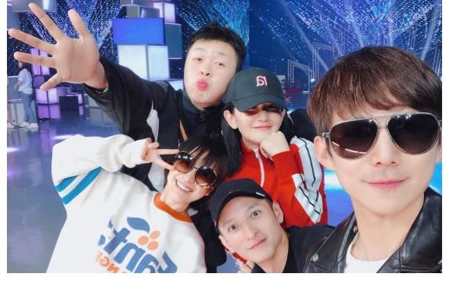 除名|丁程鑫疑遭《快本》除名？節(jié)目單沒(méi)了他名字，連嘉賓也做不成了