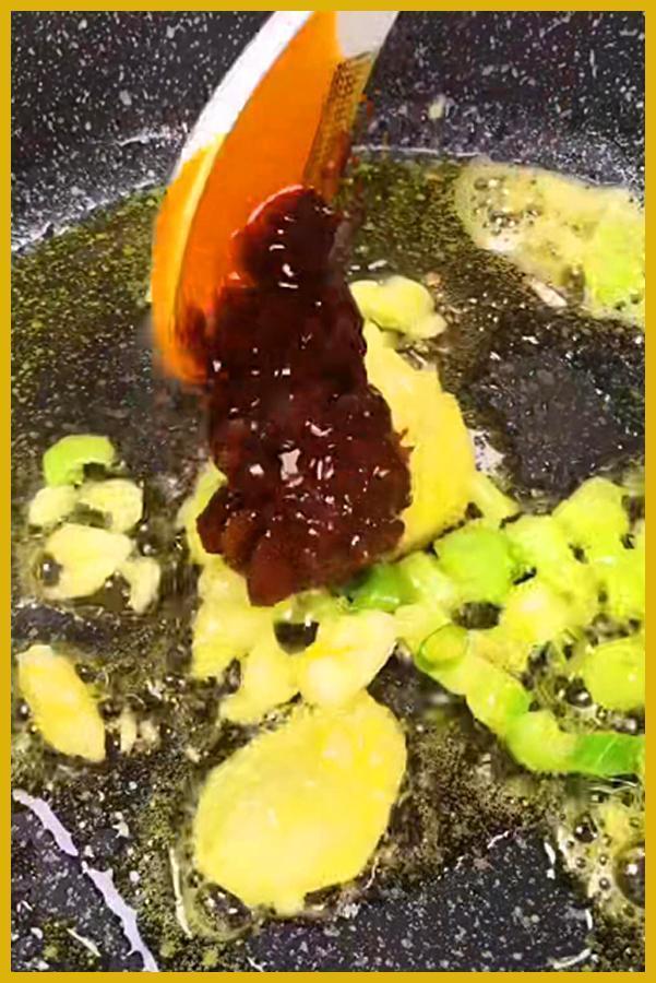 二娃|1块豆腐2个鸡蛋拌一拌，炖一锅都不够家人吃，快来学习吧