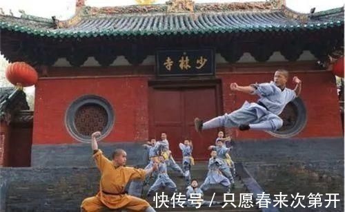 少林寺$释永信的武功有多高?看他早年练功时的这组绝版旧照,你就知道了