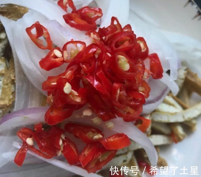 油豆腐|油豆腐丝拌洋葱,家常小菜,爽口又开胃!