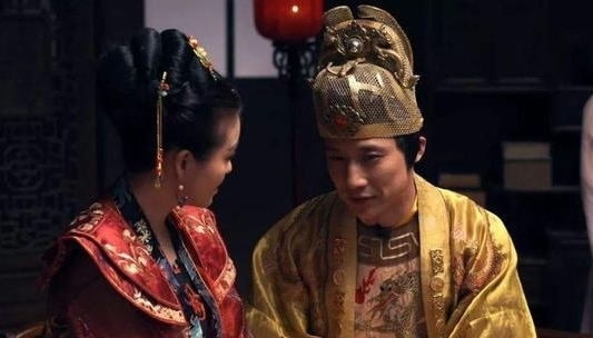 登基|明光宗当太子19年，登基30天暴毙，学者：熬得过万历，扛不住女色