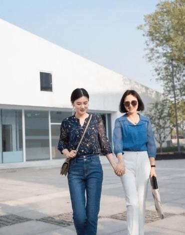 运动鞋 脱掉你的运动鞋吧,今年流行这3种平底鞋,五十多岁女人穿好时髦