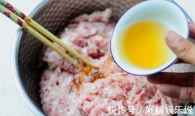 饺子|拌饺子馅，加生油还是加熟油？加“这油”，香味翻倍，饺子更好吃