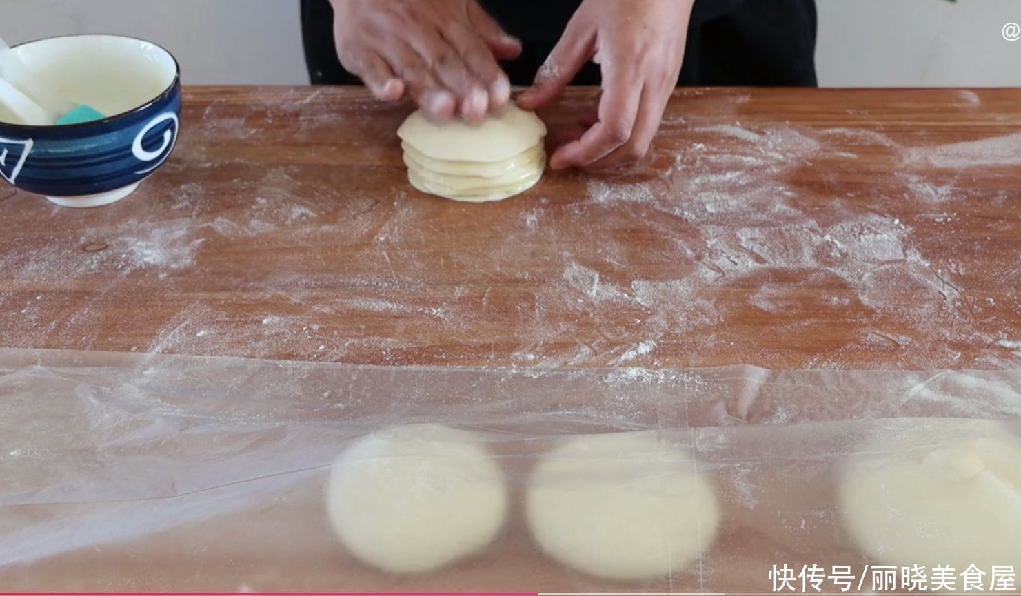 学会这个和面配方：做出家常饼，口袋饼，春饼，个个柔软好吃