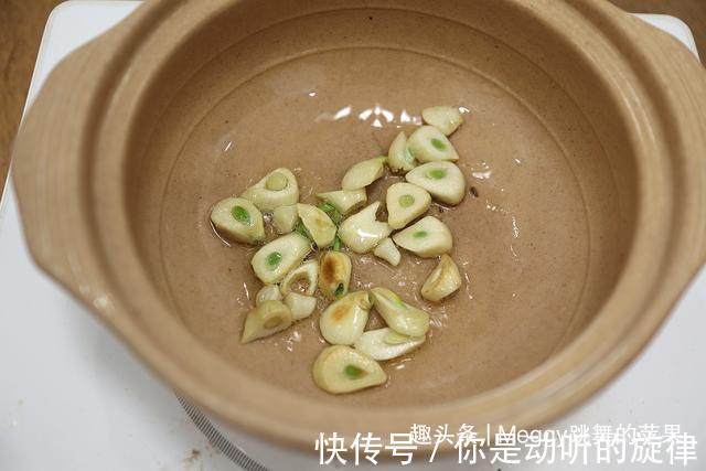 立秋贴秋膘，给家人吃砂锅菜，营养美味，少油盐入口即化没吃够