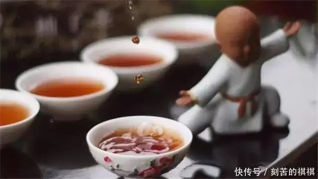 喝茶,一分钟解渴,一小时休闲,一个月健康,一生长寿
