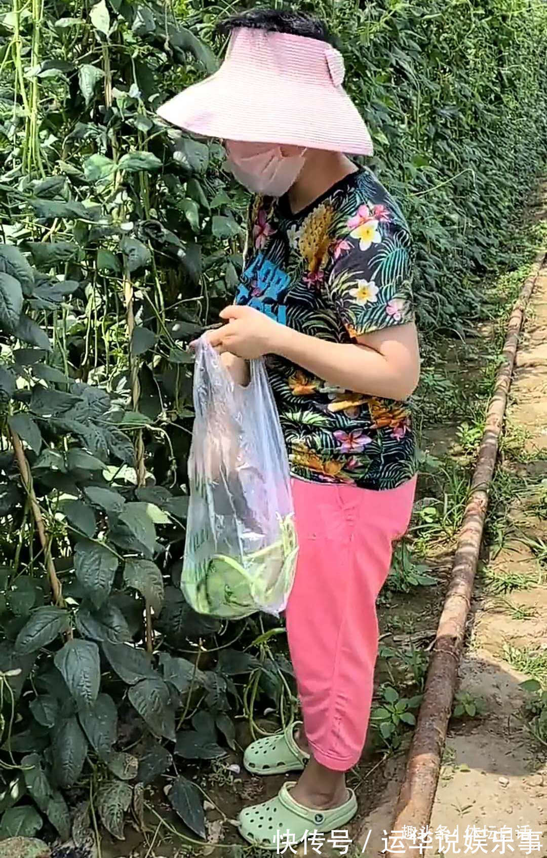 北京二队|邓亚萍母子花式打球!儿子身高已超过妈妈一头,14岁已获冠军