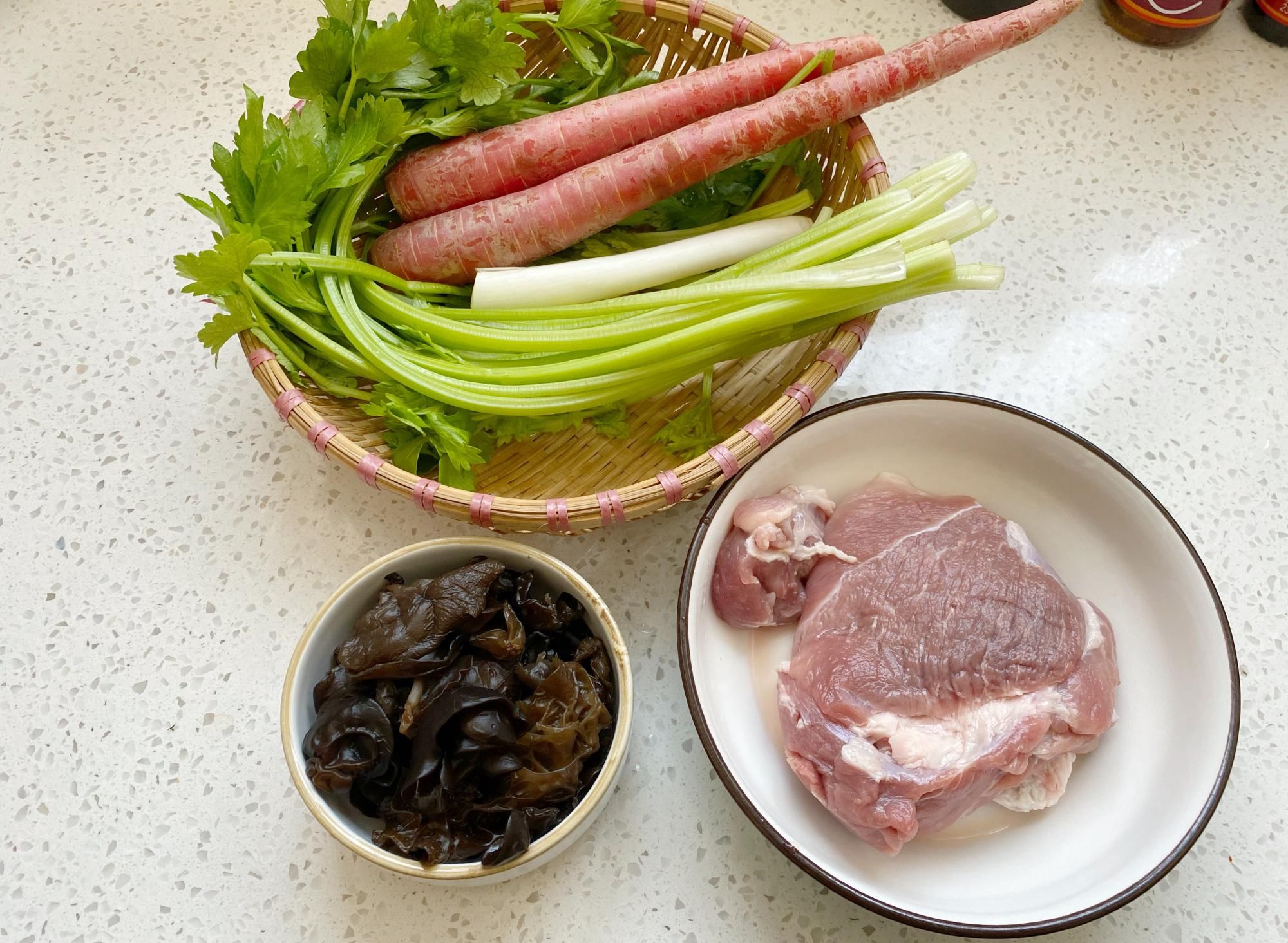 用此菜包饺子，清香美味促消化，比韭菜香比萝卜营养香气四溢