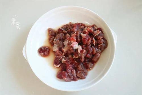 晚上蒸一锅,第二天的早餐就不愁了,大人省事,孩子爱吃