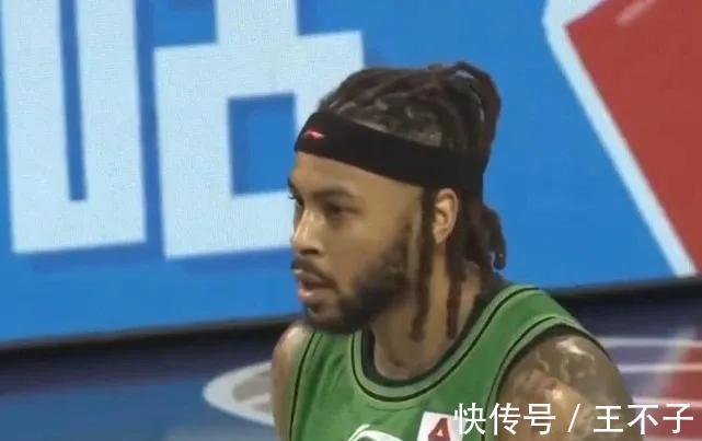 特罗特|赵继伟发威,小将俞泽辰惊艳,双外援低迷,辽宁五人上双轻取宁波