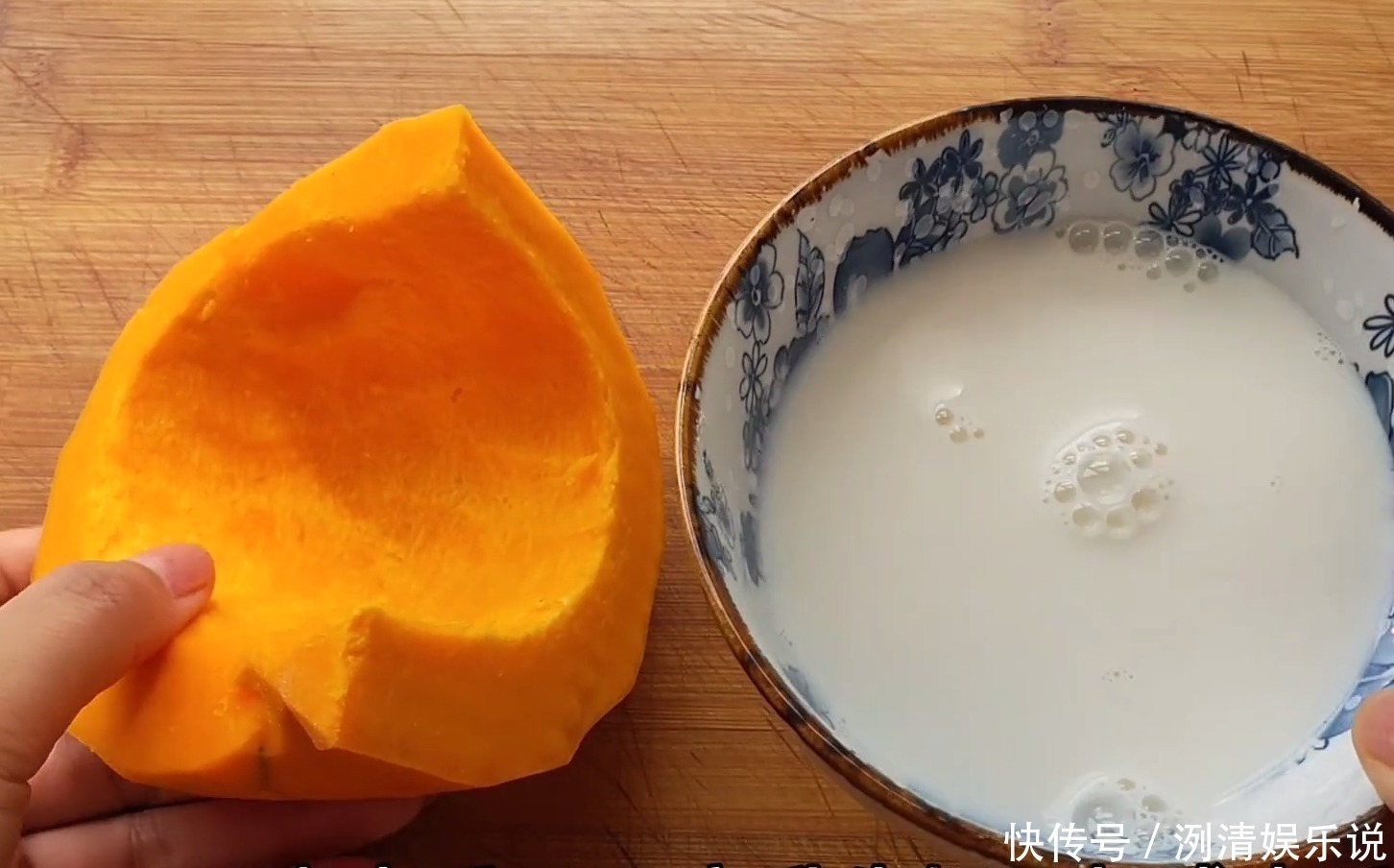 南瓜小馒头|半个南瓜,一碗牛奶,不用发面,奶香浓郁,松软香甜,孩子抢着吃