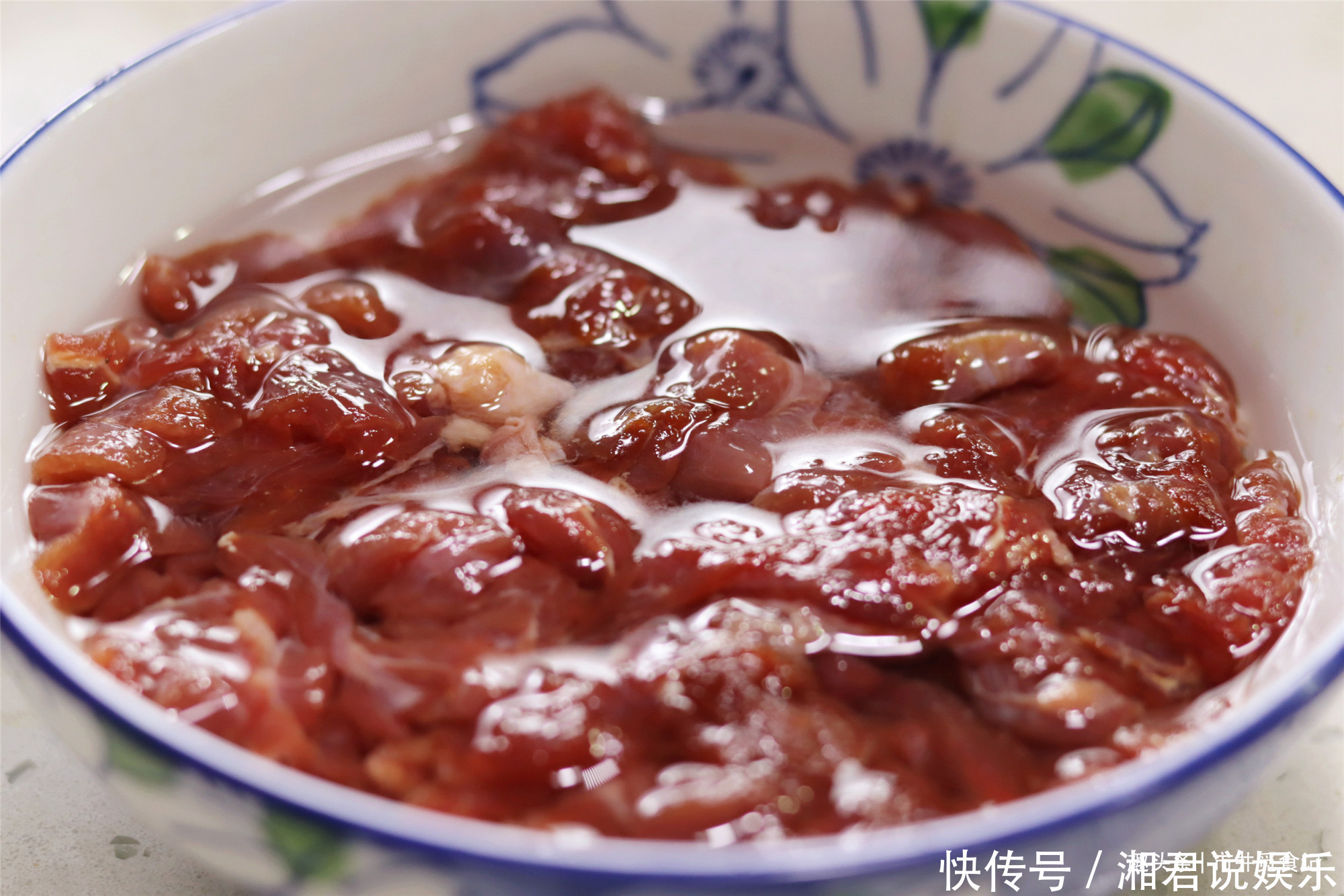 随便|炒牛肉,牢记厨师常用的2个窍门,牛肉滑嫩,随便炒都不会老