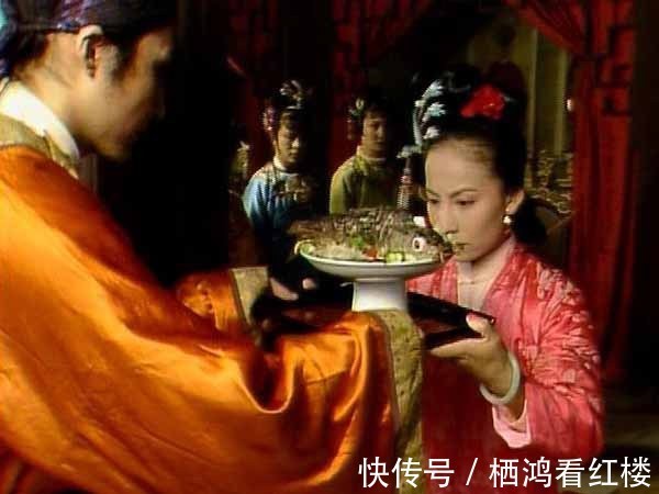 贾赦$看看《红楼梦》,他们是如何拜年的?有个不容易被发现的小细节