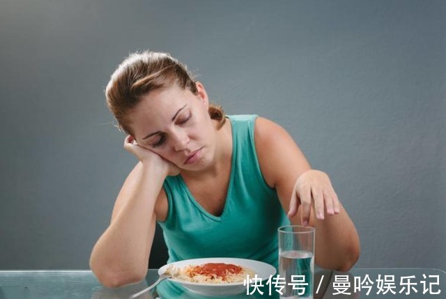 缺乏维生素b12|几块钱一瓶维生素B12,或能“摆平”这4种病,早了解早受益