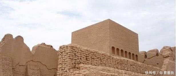  专家|阿斯塔那古墓发现写有字迹的麻布，专家鉴定，说：它们是难得文物