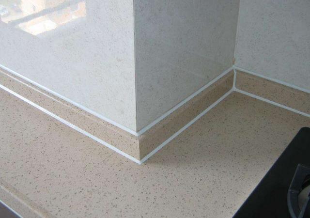 妙招|卫生间缝隙想不发黑有妙招,用这种材料代替,住几十年跟新的一样