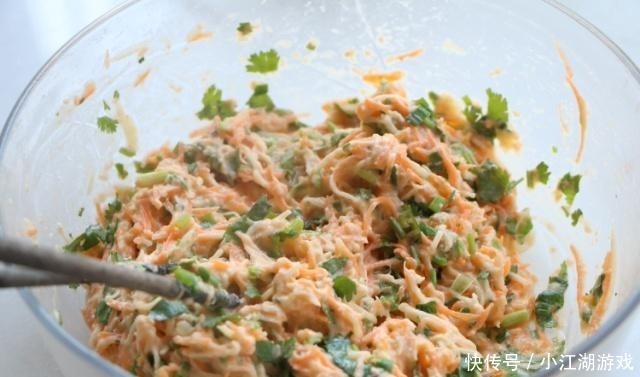 1个土豆1根胡萝卜，这做法百吃不厌，每周必做，每次1盘不够吃！