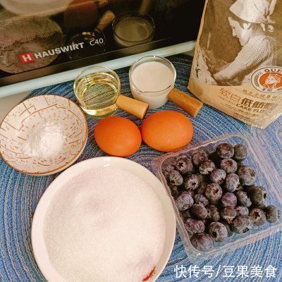 烤箱食谱 | 爆浆蓝莓马芬