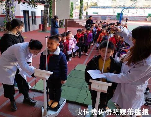 小多|孩子个子矮怪基因？儿科医生：3种饮食习惯，难怪发育缓慢不长个