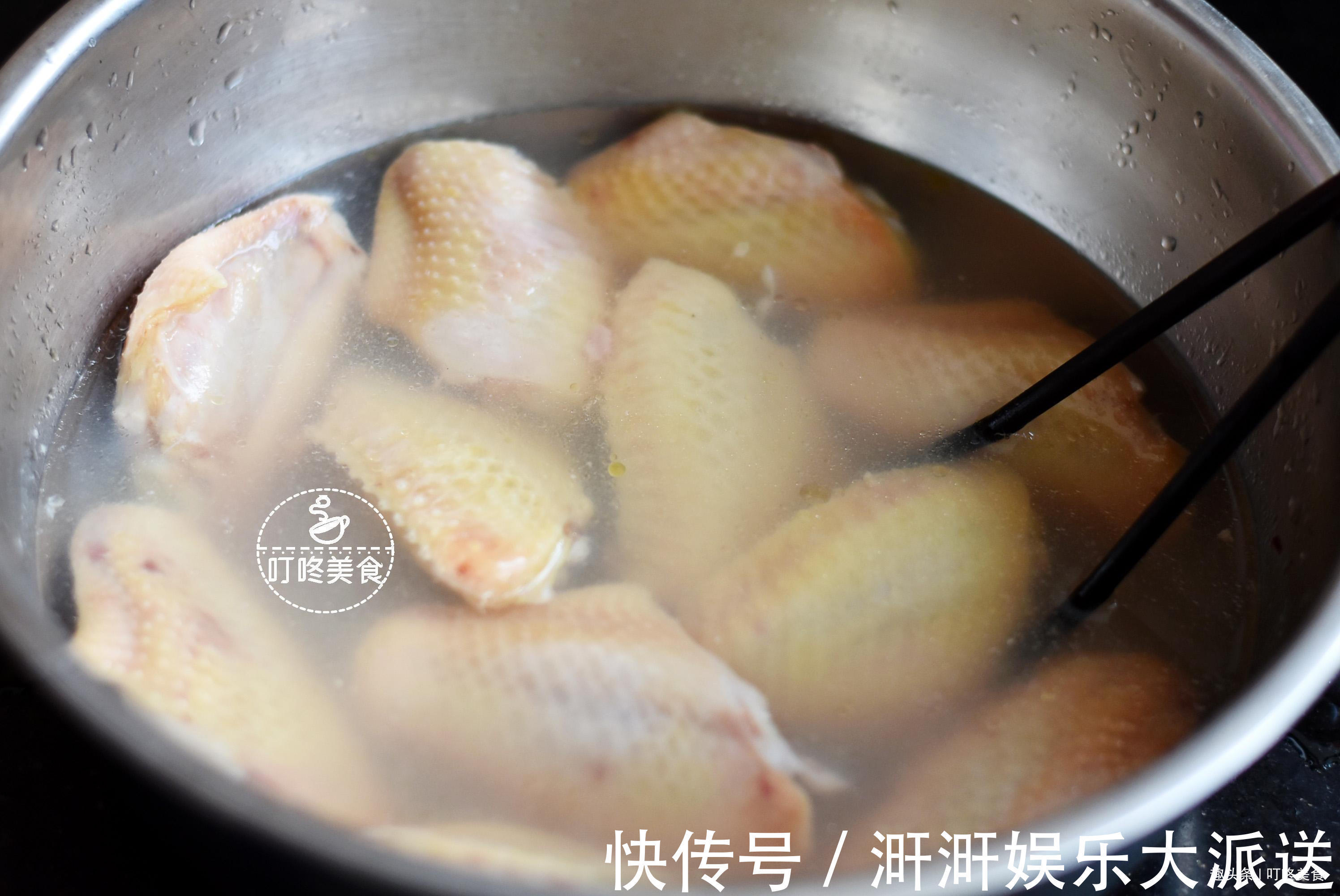 更香|做可乐鸡翅时，别只会直接倒可乐，多做一步，鸡翅更香更入味！