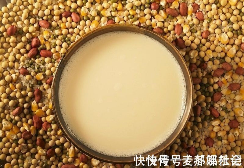 宝妈|宝宝两岁前这4种辅食不适合,越吃脾胃越弱,宝妈不要“踩雷”