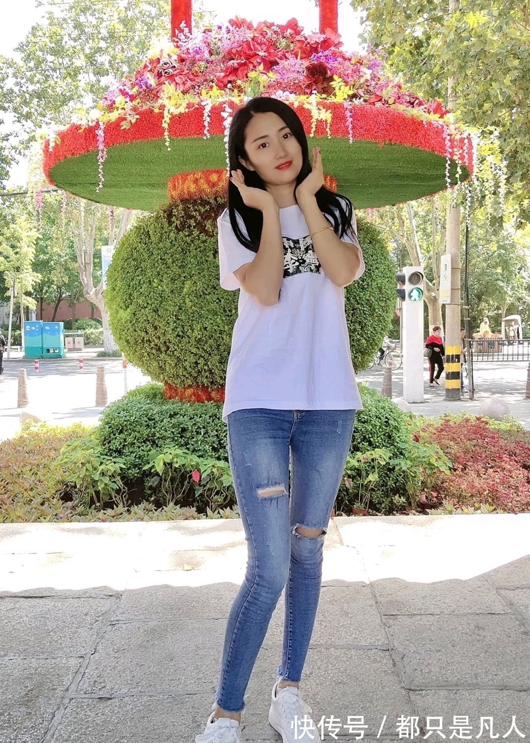 竹兰#岁月无痕弹指去,唯留诗句叹鬓花