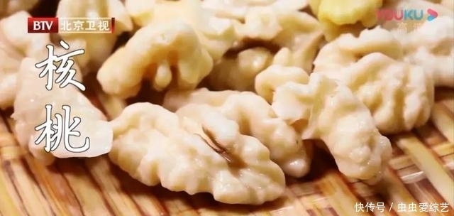 每天吃一点坚果,明目补肾、缓解便秘,但有三种人要慎吃